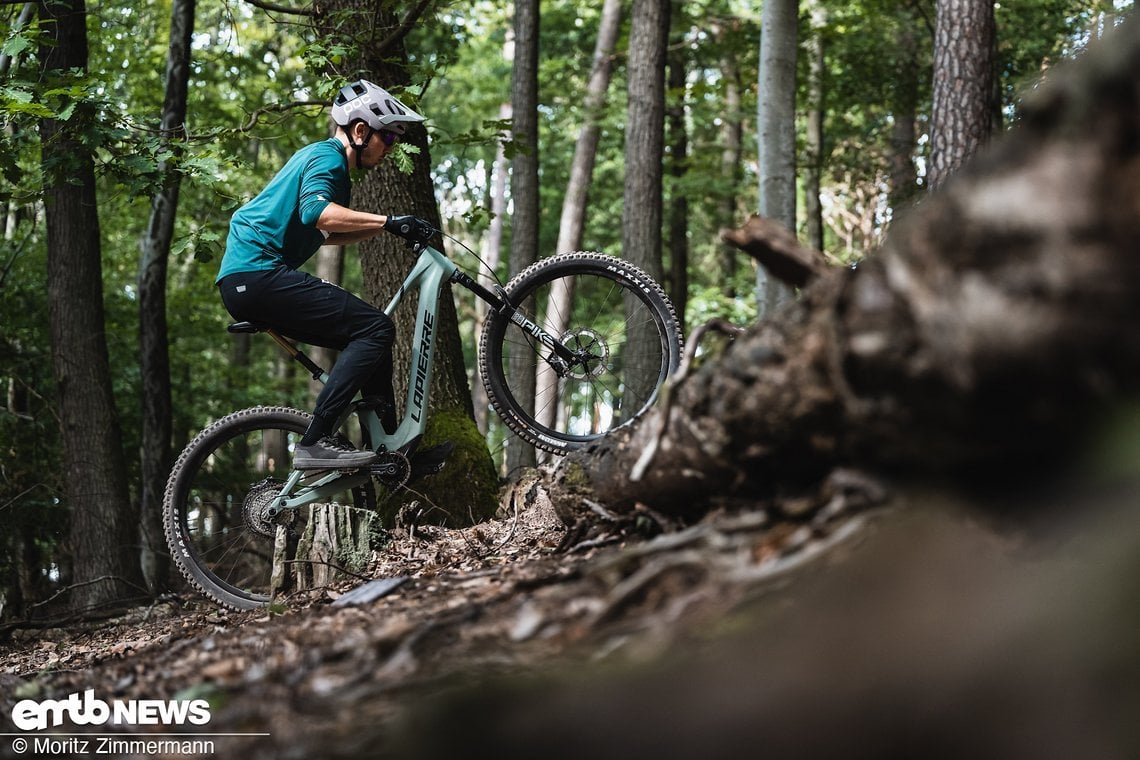 Arne Koop, unser Baller-Brudi von MTB-News, fährt fast ausschließlich normale MTB, wurde mittlerweile aber auch hin und wieder auf einem motorisierten Gefährt gesichtet.