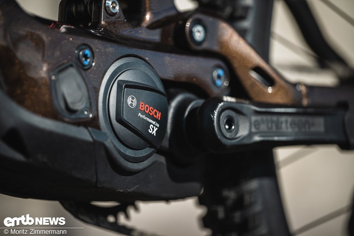 Mit 2 kg Gewicht und 600 W bei 60 Nm Drehmoment zöhlt der Bosch SX zu den Light-Support-Motoren.