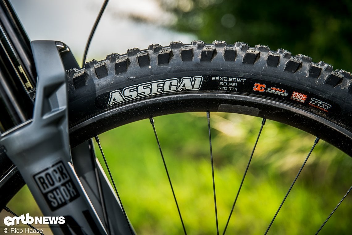 Bei den Reifen vertraut Lapierre Maxxis.