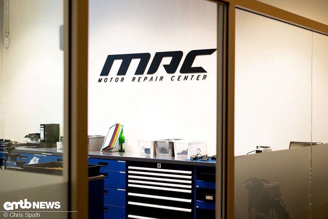 Sein Arbeitsplatz: Das Motor Repair Center.