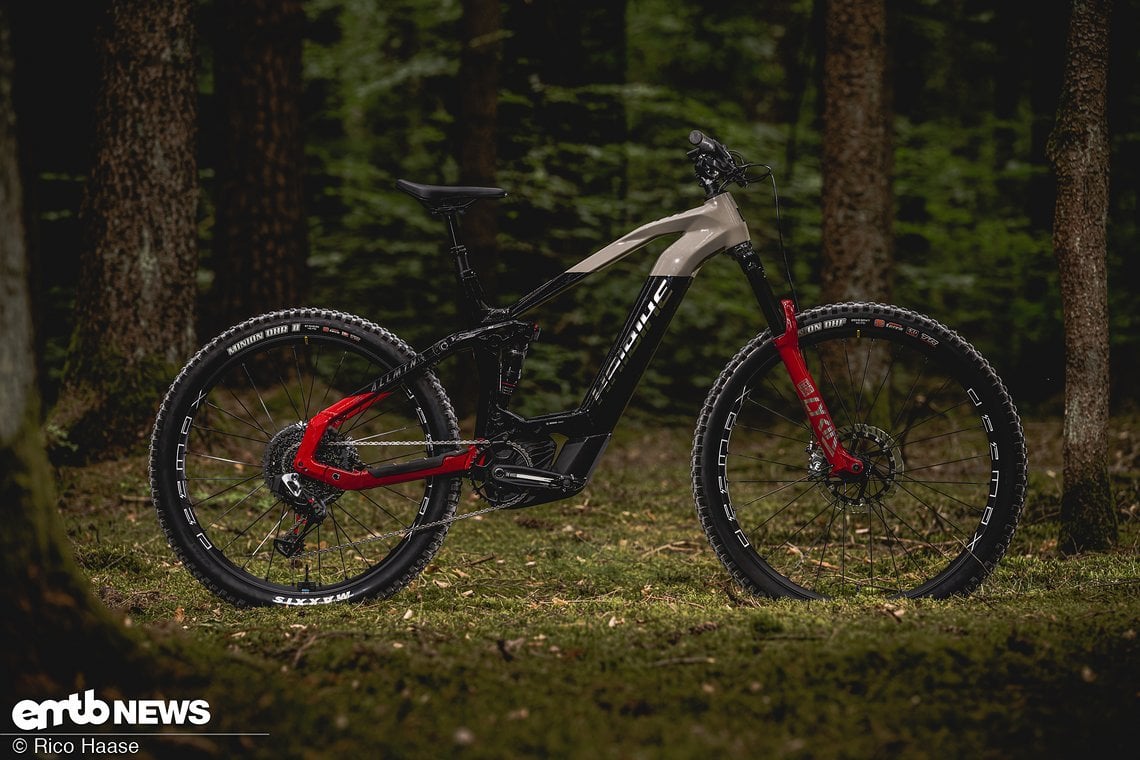 Haibike AllMtn CF SE im Test – ein Bügelbrett par excellence.