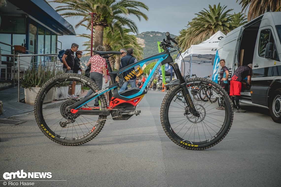 Bei Lapierre stand ein extrem gepimptes Overvolt Carbon