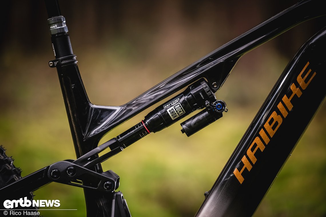 ... RockShox Ultimate-Fahrwerk.