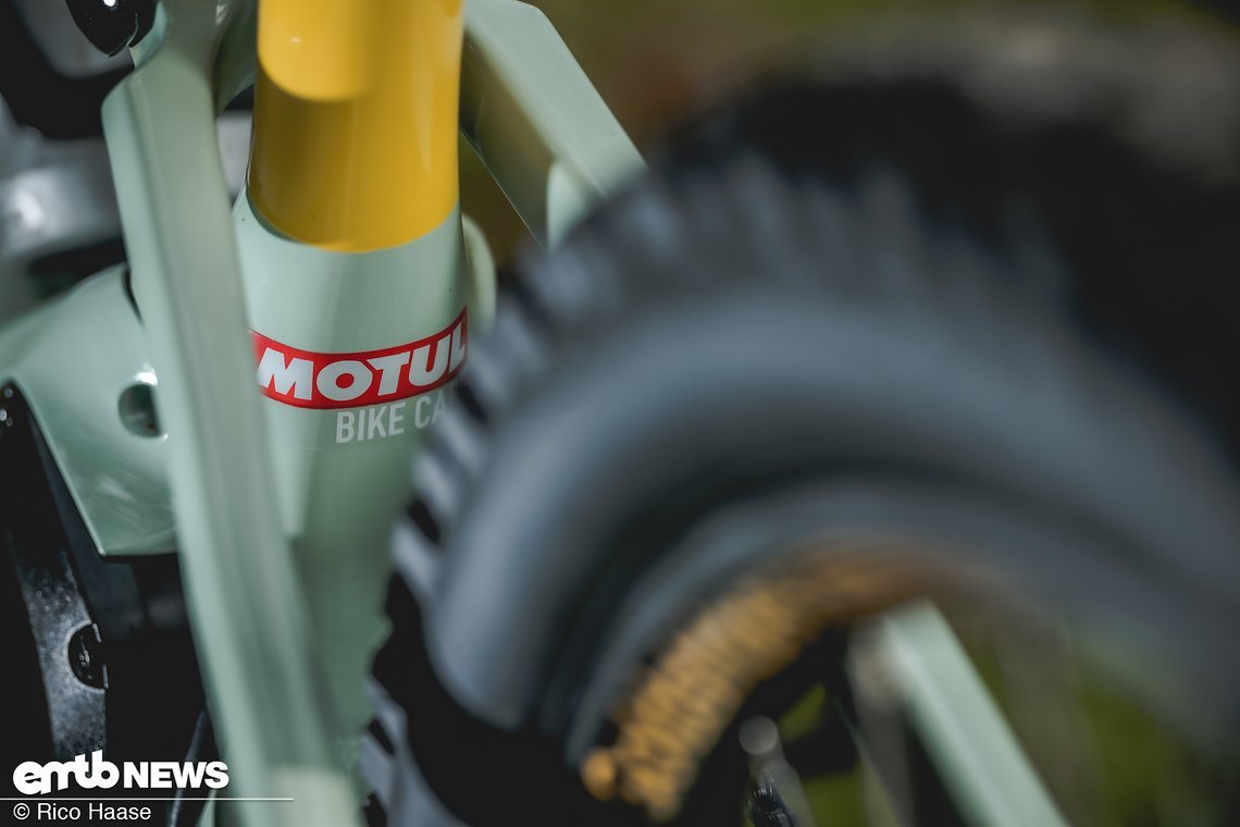 Motul supportet mit Pflegemitteln fürs E-Bike.