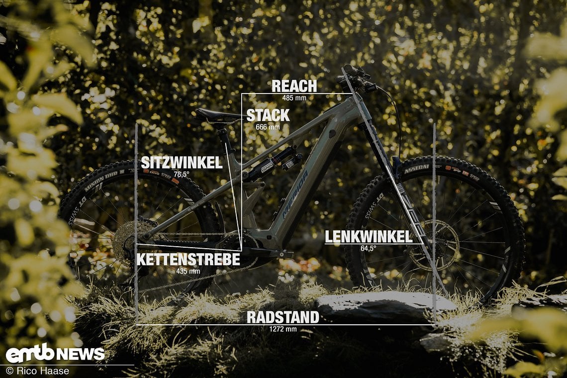 Merida eONE-Eighty 900 2025 mit Geometrieangaben in Rahmengröße L.