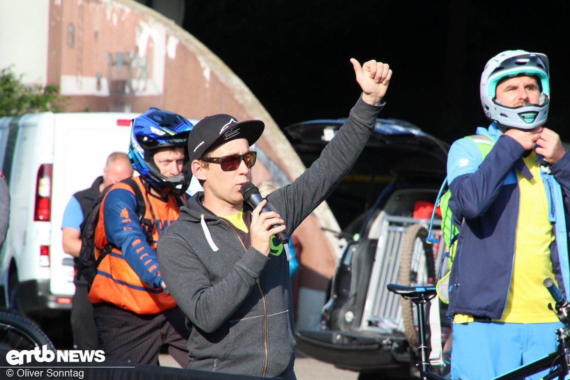 Riders briefing auf französisch und englisch