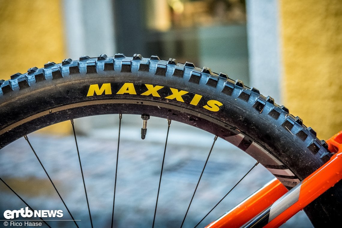 Die Reifenwahl fiel zugunsten von Maxxis aus