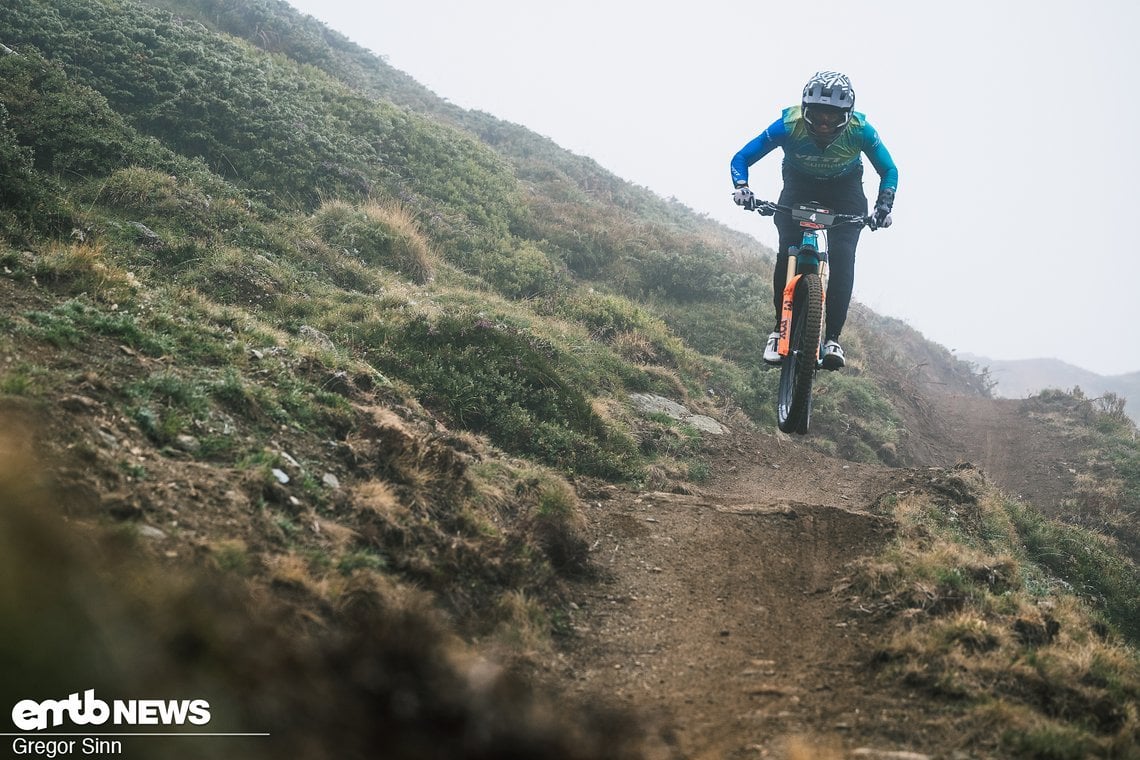Endschneller Mann und ein Anwärter fürs Podium: Ryan Gilchrist aus Neuseeland auf seinem Yeti. Leider schied er im späteren Rennen aus und kam nicht ins Ziel.
