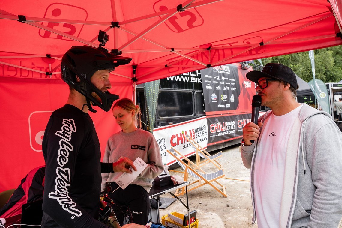 Der Partytruck des Bikeparks diente als Interview- und DJ-Area.