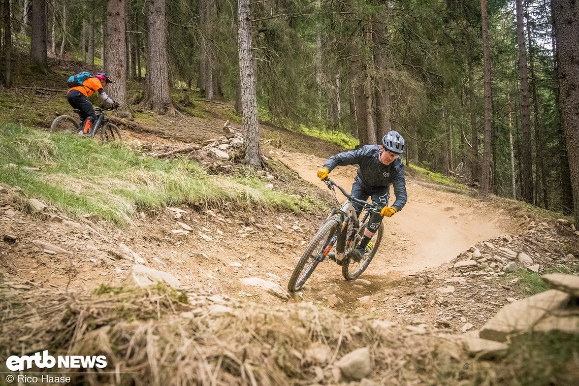 Fabian gibt während des Focus-Pro-Ride die Linie vor ...