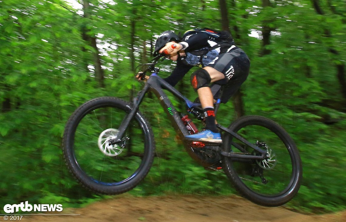 Das Specialized Levo liegt satt auf dem Trail, mag es aber auch gerne luftig