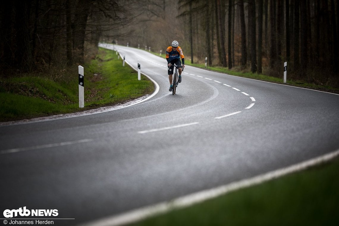 Das Orbea Gain eignet sich trotz des kleinen 248-Wh-Akkus für weite Touren jenseits der 100 km.