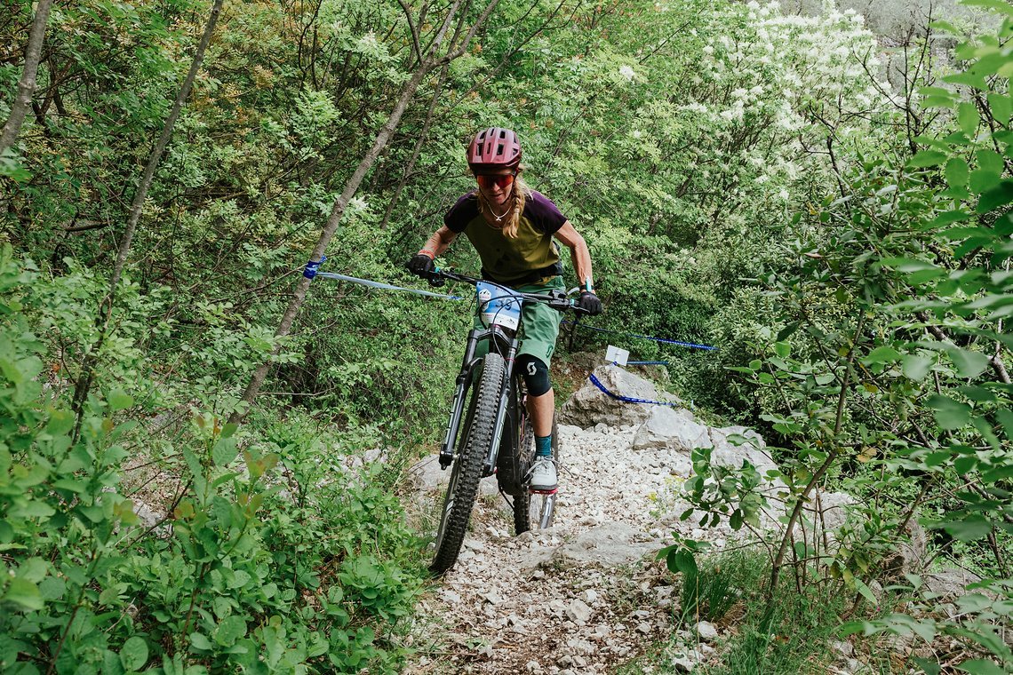 Karen Eller meistert die No feet Zone bravourös