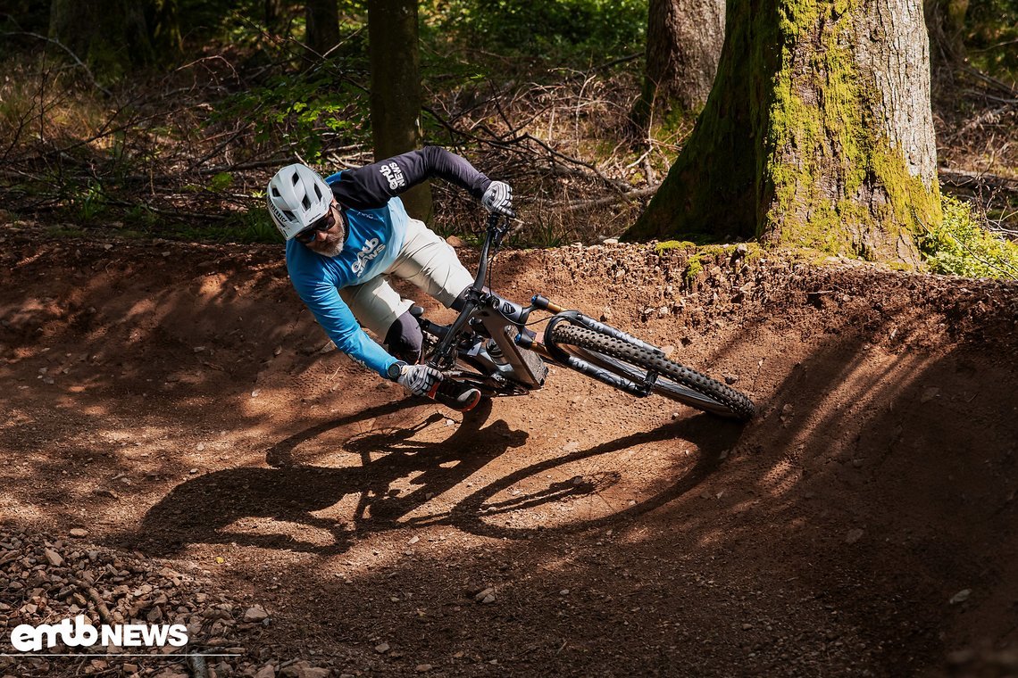 Centurion No Pogo R Carbon Action MG 1810