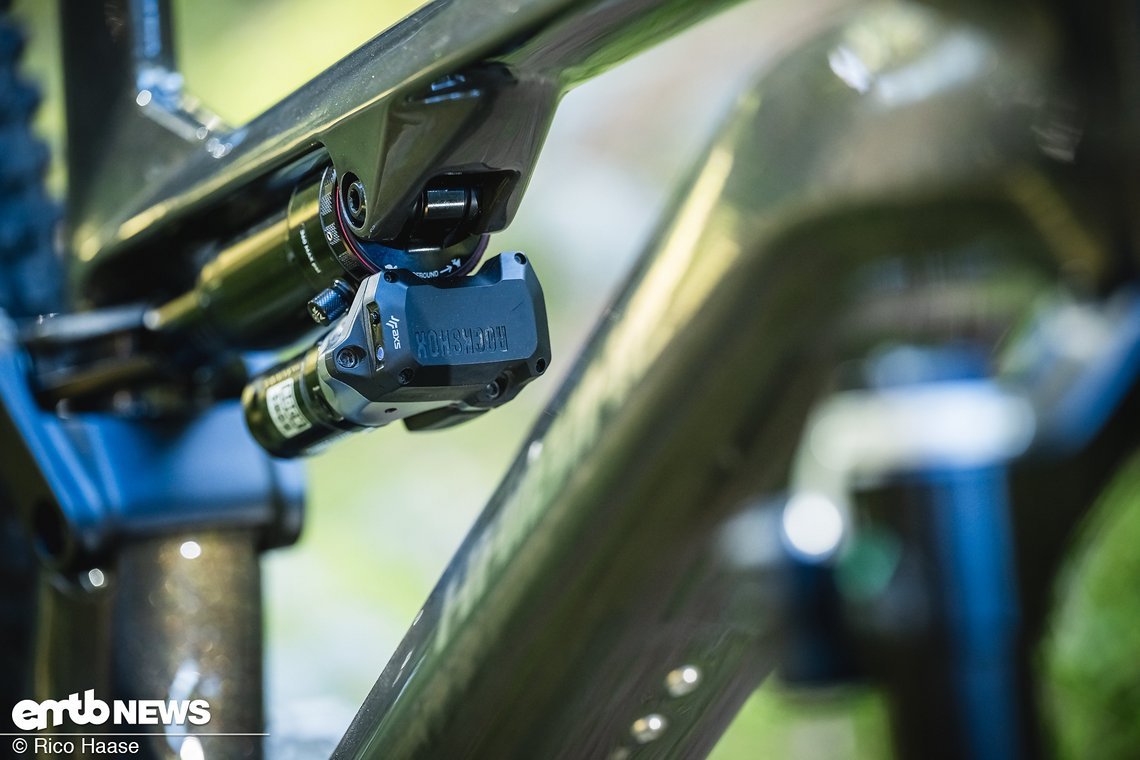 RockShox Flight Attendant – das elektronisch gesteuerte Fahrwerk macht das Haibike Lyke CF SE zu etwas ganz besonderem.
