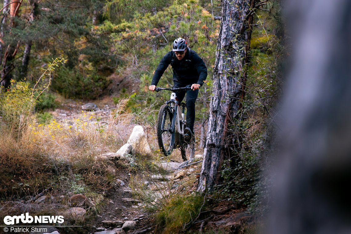 Schnell hat man ein Gefühl für das Hybe und kann entspannt über den Trail cruisen.