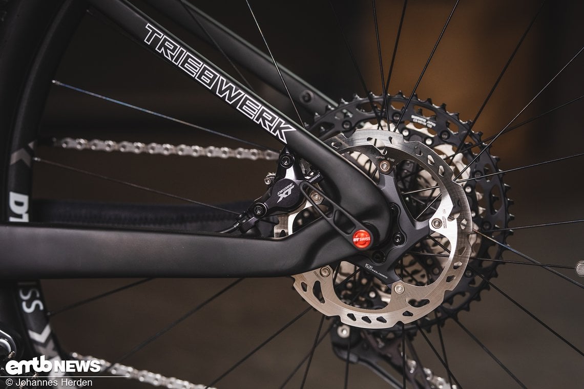 Gebremst wird das Quantor Triebwerk mit Shimano XT-Bremsen.