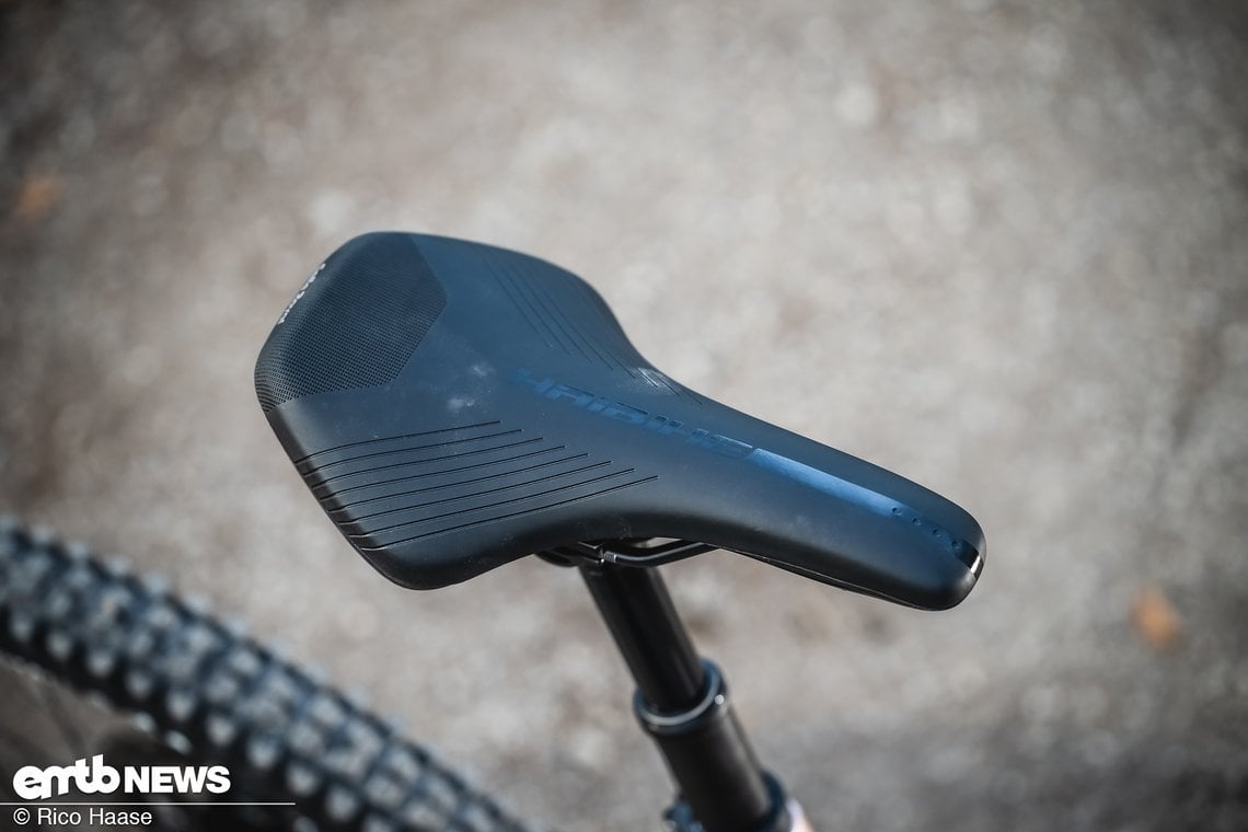 Der Haibike-Sattel hat einen hohen Sitzkomfort, aber die Stütze leider nur wenig Hub.