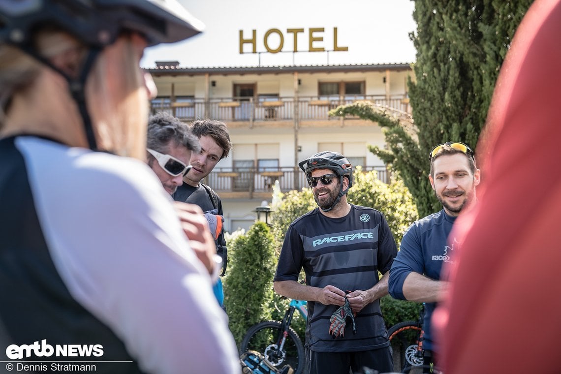 Gleich geht es los! gemeinsam wollen wir von Bozen nach Riva über knackige Alpen-Trails fahren