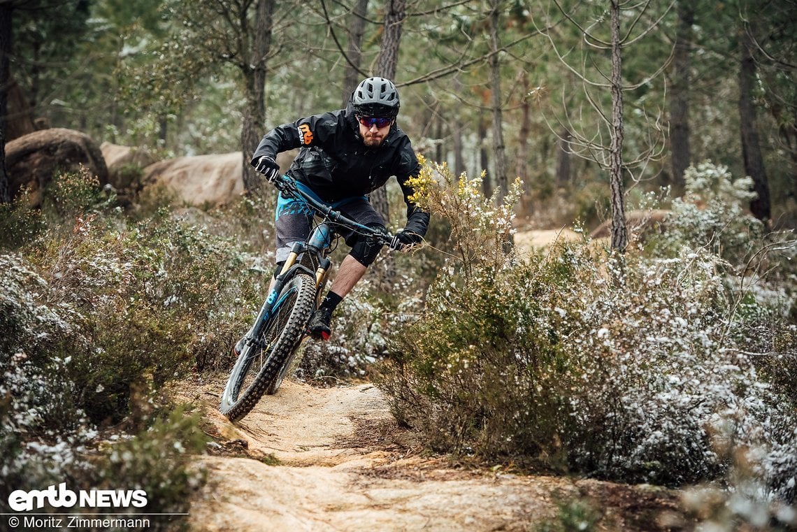 Versierte Fahrer sind mit dem Mondraker E-Crusher ...