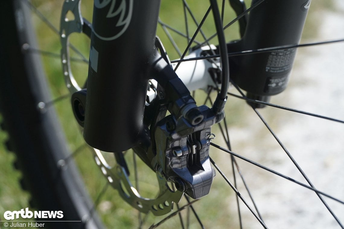 Uproc 6 - 8.70 mit Shimano XT Vier-Kolben-Bremsen und 203-mm-Scheiben