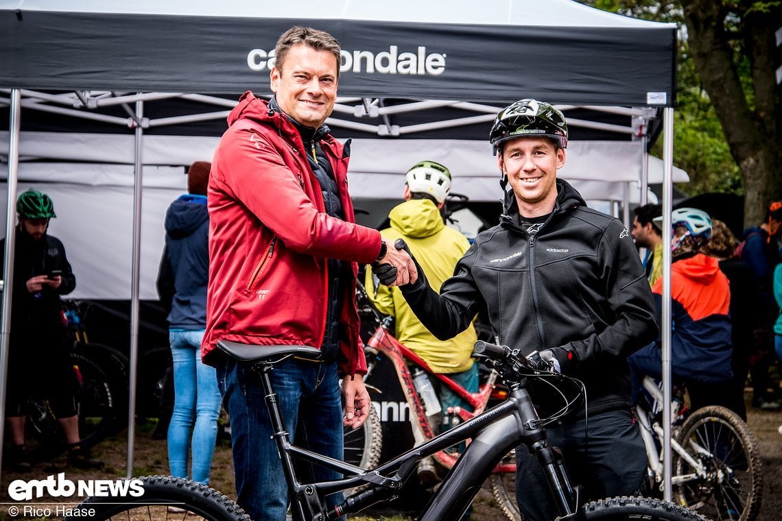 Den Hauptgewinn übergab niemand Geringeres als Enduro-Legende Jérôme Clementz!