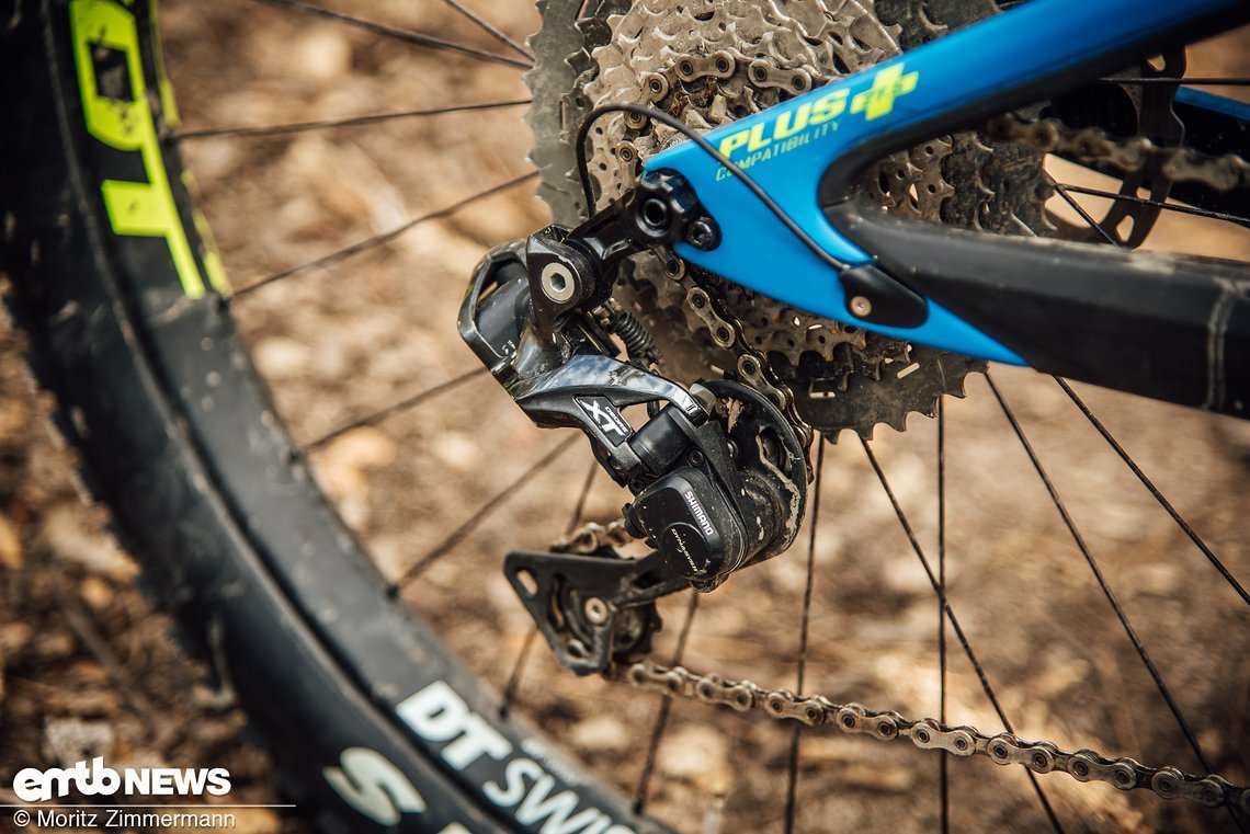 Geschaltet wird am Pivot Shuttle mit der Shimano XT Di2