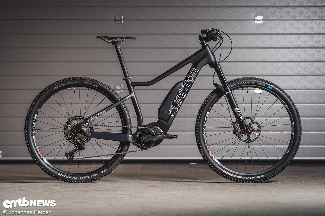 Wer ein richtig leichtes E-Hardtail sucht, der sollte sich das Quantor Triebwerk einmal genauer anschauen.