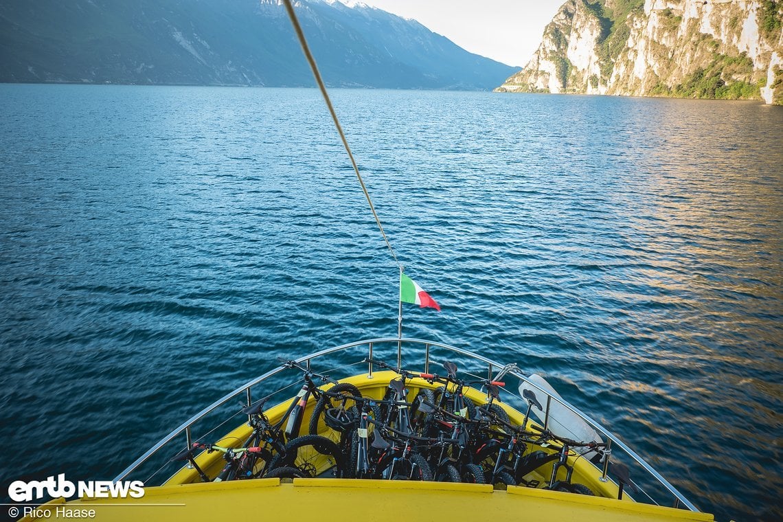 Mit dem Schiff geht's nach Limone