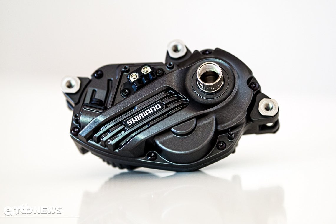 Shimano EP8: ✅ leichter und kleiner (2,6 kg)  ✅ stärker (85 Nm)  ✅ leiser