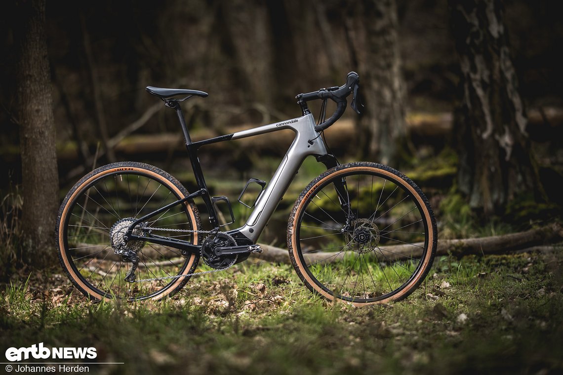 Cannondale Topstone Neo – vollgefederter E-Gravel-Reisebegleiter