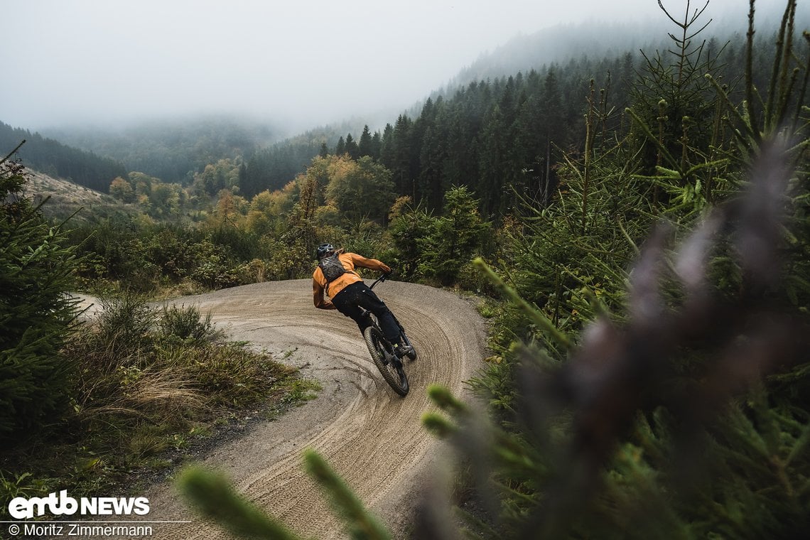Spitz rein halten ist mit dem Forekaster nicht jedermanns Sache, mich hat es aber sehr amüsiert.