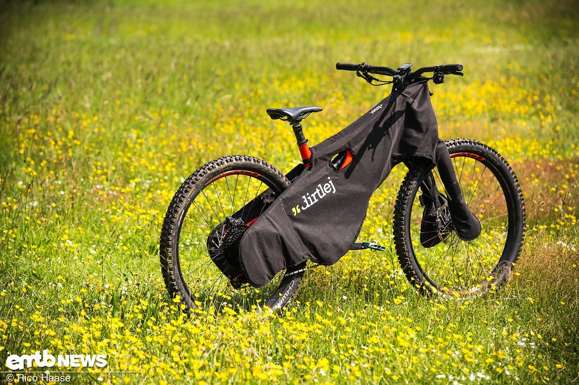 Sämtliche Kontaktstellen und empfindliche Bauteile wie Bremsscheiben, Schaltwerk oder Standrohre werden vom Bikewrap geschützt