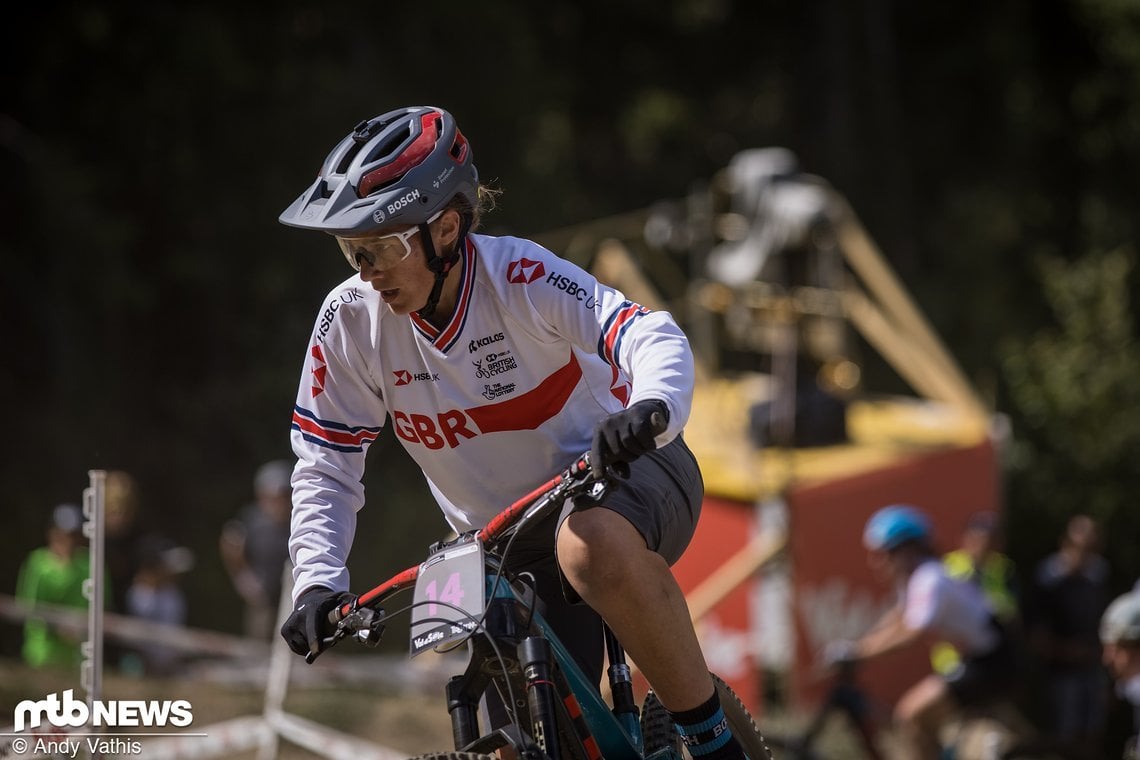 Auch DH-Altmeisterin Tracy Moseley (England) ging bei der UCI E-MTB WM Val Di Sole (ITA) 2021 an den Start.