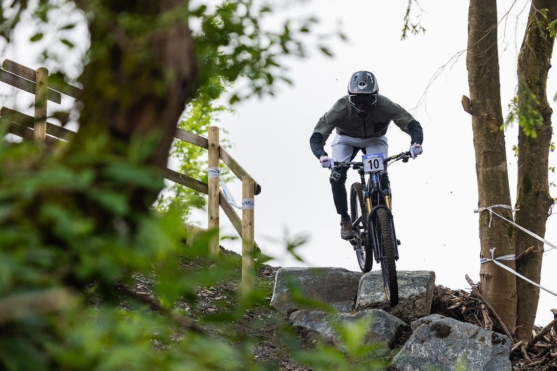 Felix Heine, dessen Bike wir jüngst im Pimp my E-Bike vorgestellt haben, ging mit einem Light-E-MTB an den Start.