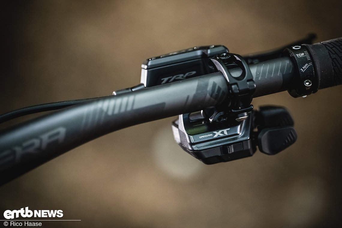 Am Topmodell Centurion No Pogo R7000 kommt eine Shimano XT Di2 zum Einsatz, die ...