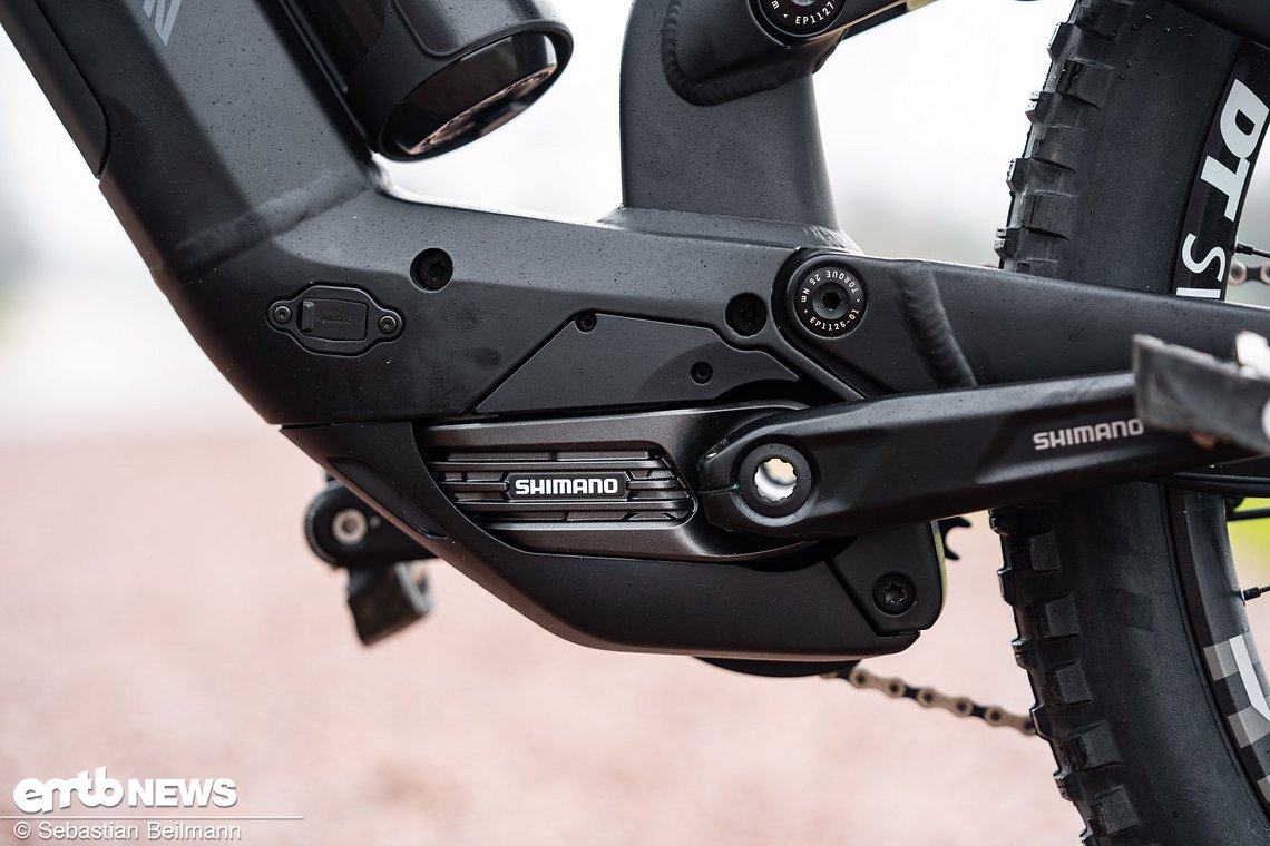 Der neue Shimano EP8-Motor wird im Canyon Torque:ON mit einem 504 Wh-Akku kombiniert