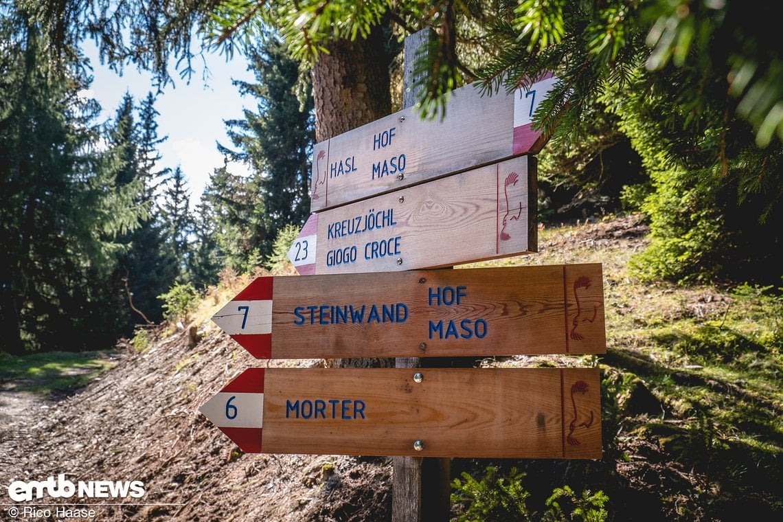 Achtet immer auf die Wegweiser