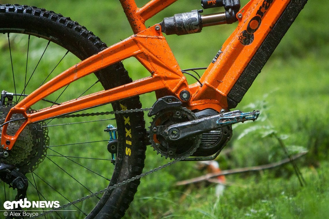 Das Orange Alpine 6 E basiert auf einem Shimano Steps E8000-Motor.