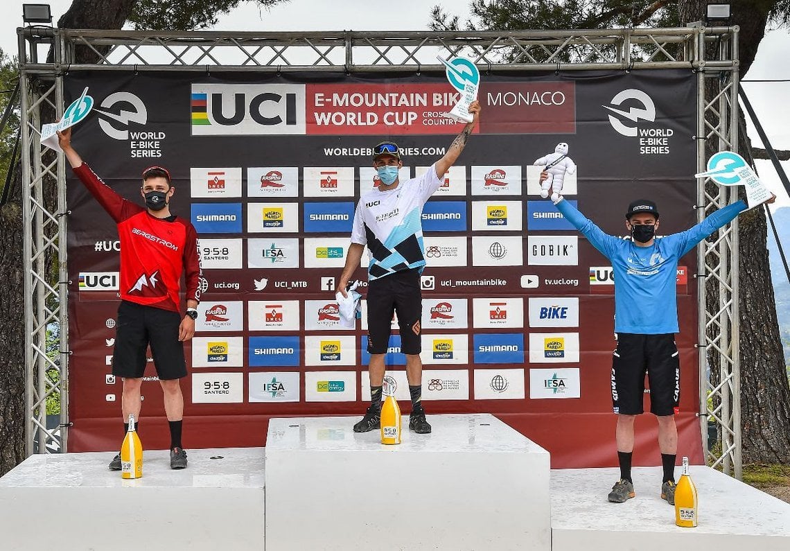 Podium bei den Herren am Sonntag: Joris Ryf (Bergstrom Werkmannshaft) SWI, Jérôme Gilloux (E-Team Moustache) FRA, Hugo Pigeon (Scott SR Suntour Enduro Team) FRA (v.l.n.r.)