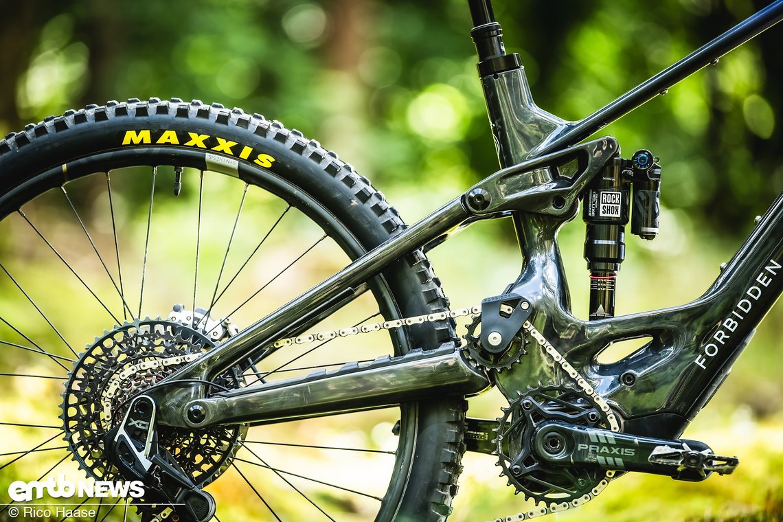 Forbidden setzt an seinen Bikes – egal ob mit oder ohne Motor – auf einen Hinterbau mit High-Pivot-Technologie.