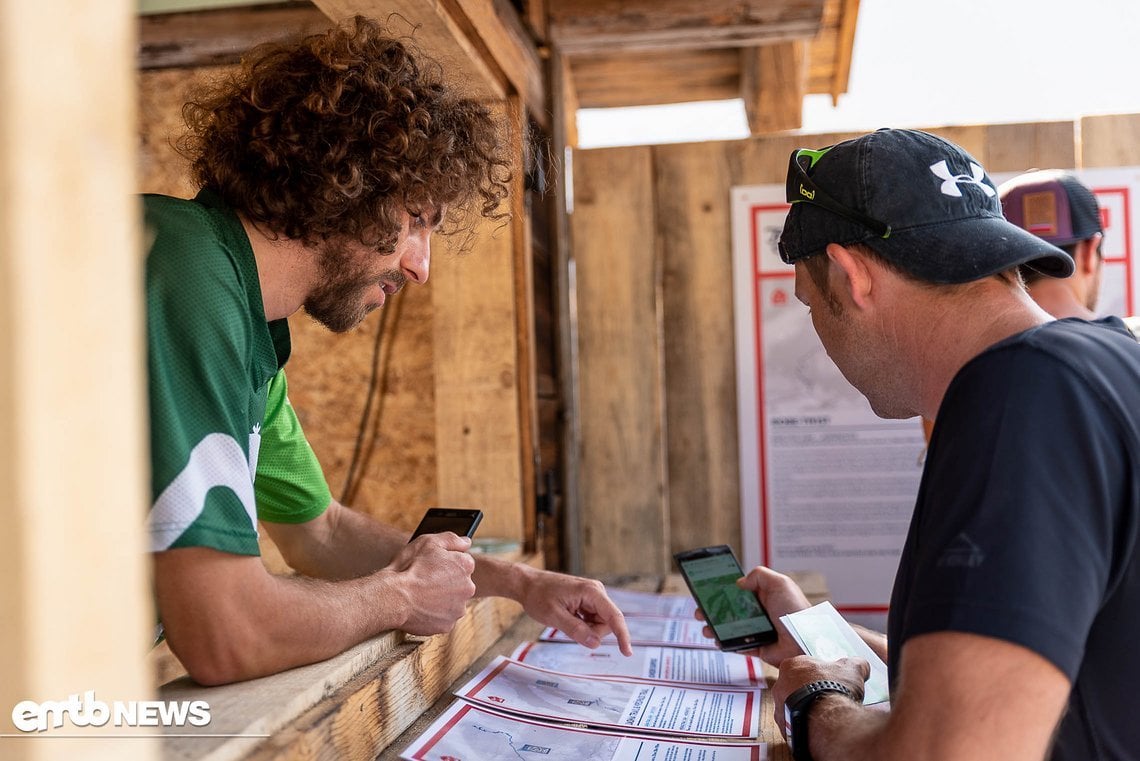 Am Trailguide-Stand wurde über die ausgeschriebenen Trails informiert