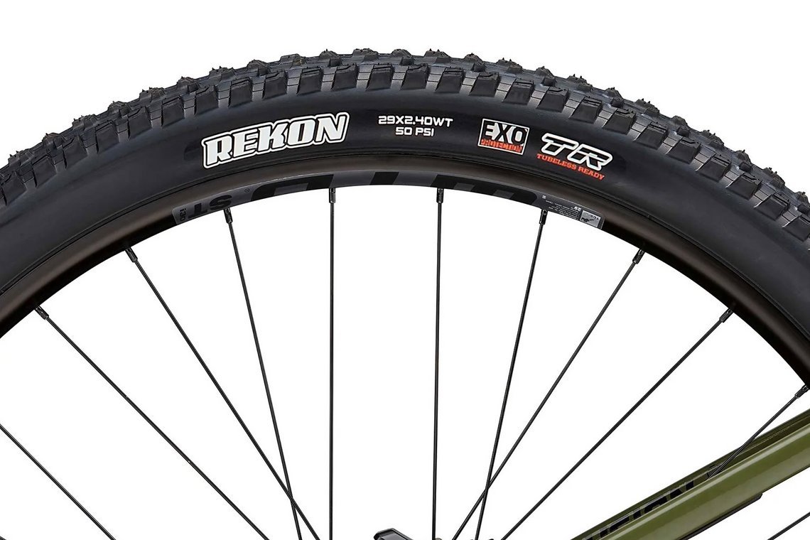 Passend zu einem E-Hardtail: Maxxis Rekon-Reifen.