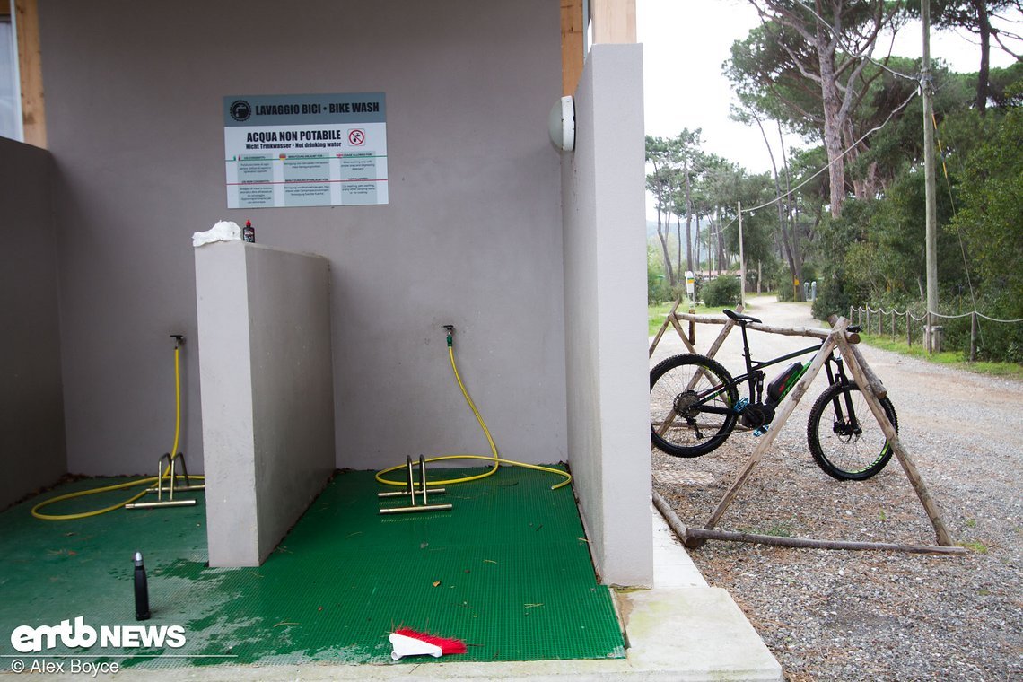 Die umweltfreundliche Waschstation im Punta Ala Trailcenter
