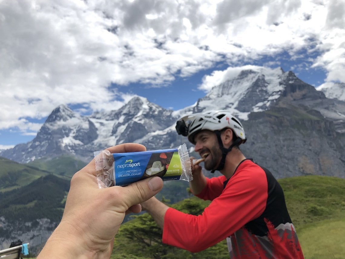 ... gönnte sich Leo noch einen kleinen Snack