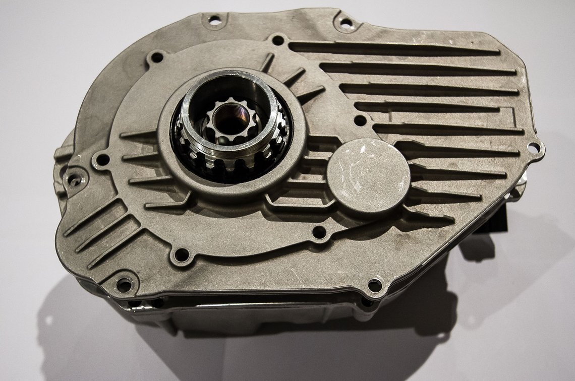 Dies ist der, normalerweise im Rahmen integrierte, Bosch CX Motor