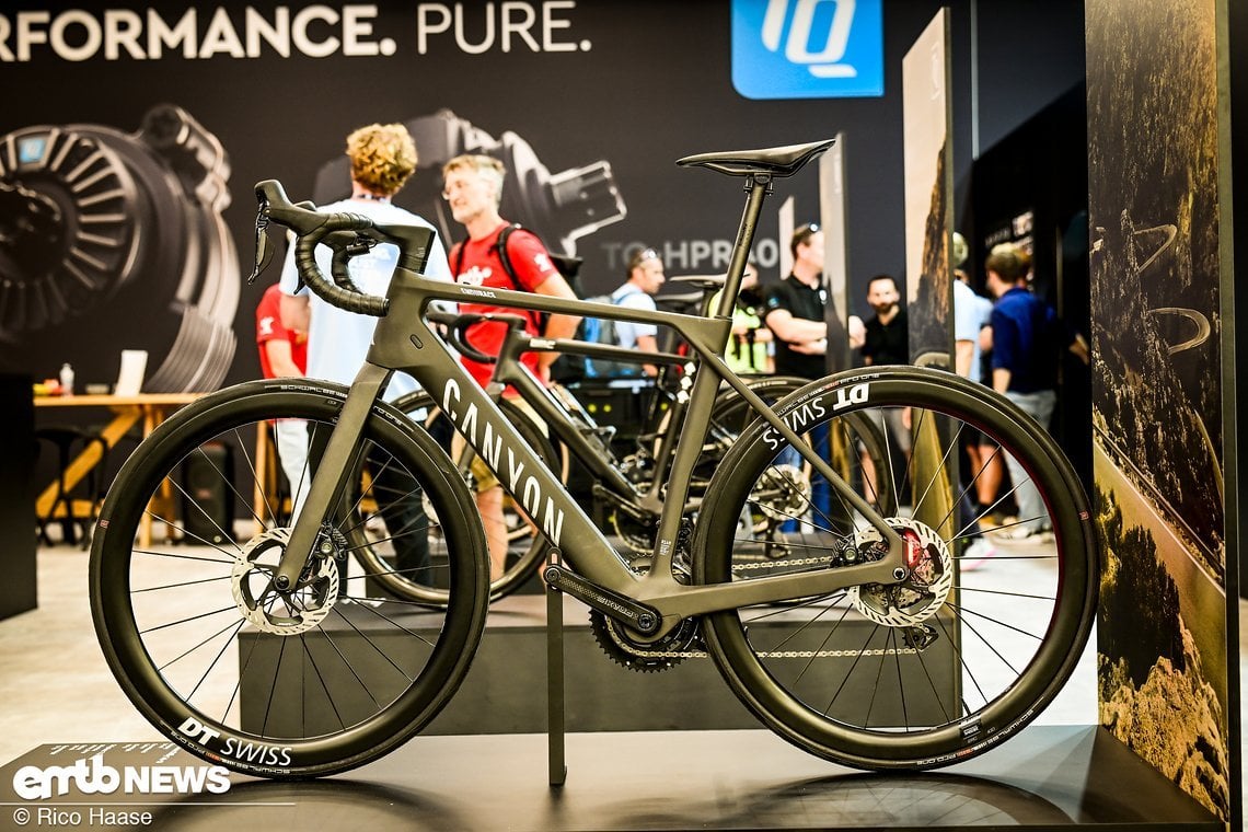 Canyon zeigte direkt das neue Endurance:ONfly mit einigen ...