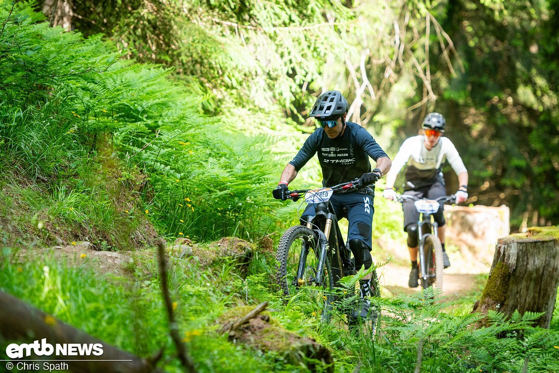 Stefano und Wilfred van de Haterd kennen sich noch aus der aktiven Rennkarriere – Wilfred fährt seit diesem Jahr auf Thok auch E-MTB-Rennen.