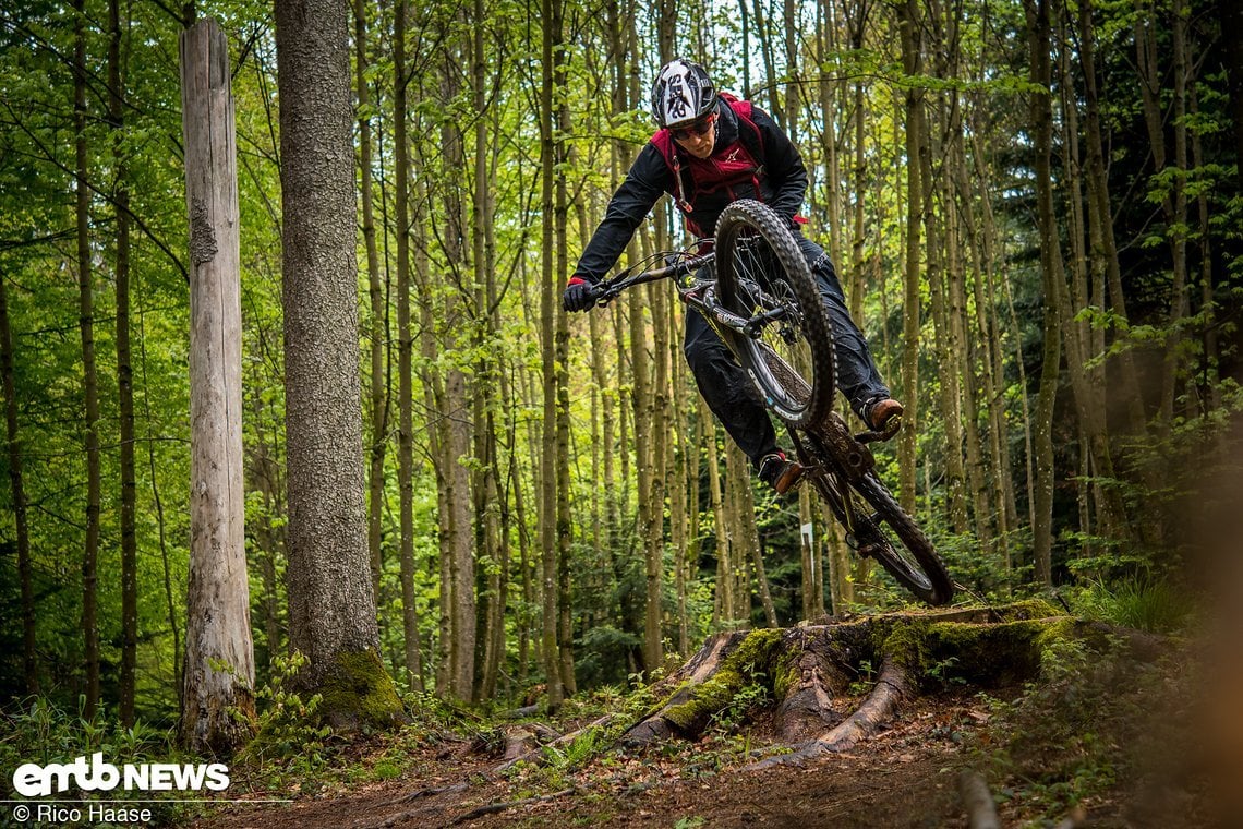 Auch Jérôme Clementz war zu Gast und hämmerte mit uns diverse Trails runter