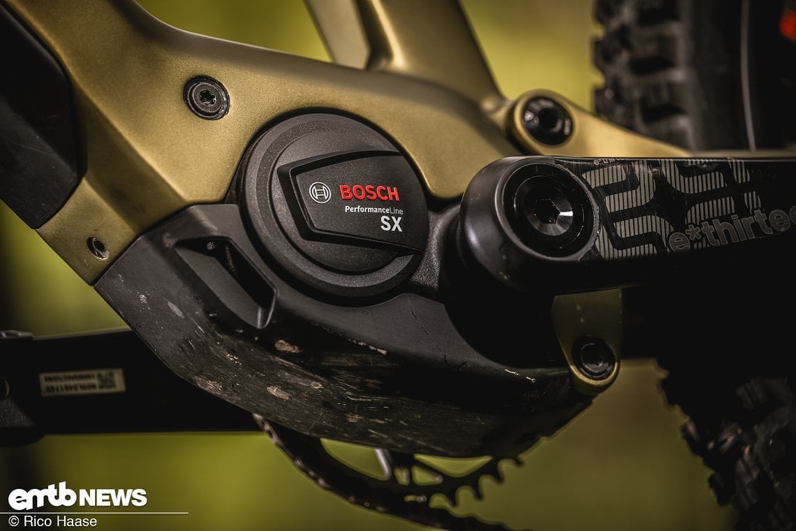 Der Bosch Performance SX-Motor ist überaus kraftvoll und passt gut zum Einsatz an aktuellen Light-E-MTB.